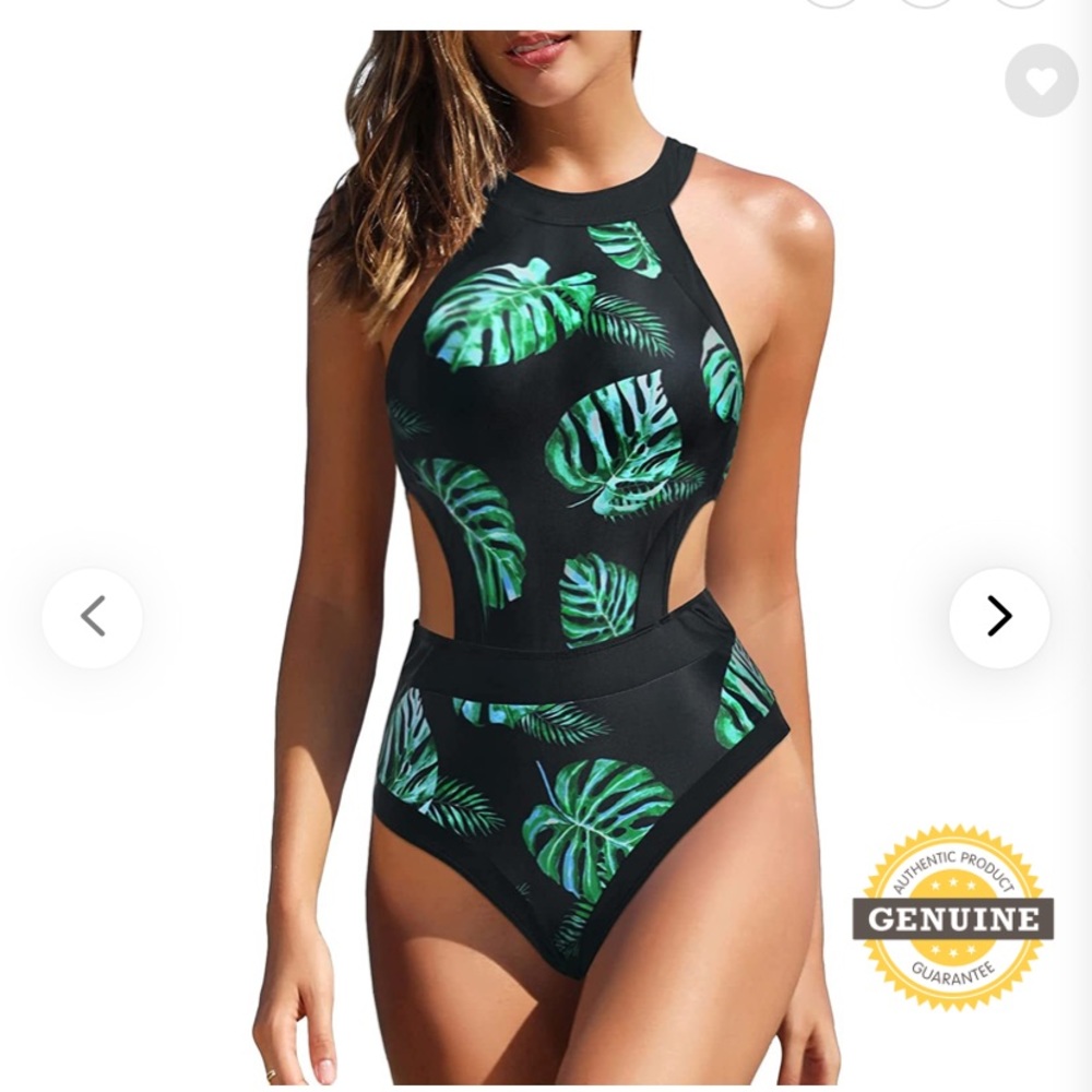 Flattering swimsuit - Picture 6 of 12